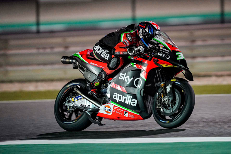 /FPT/Stories/BACK ON TRACK/aprilia_gallery_09